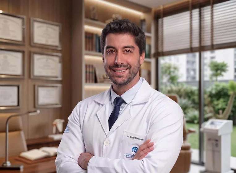 Dr. Diego Meneghel, ortopedista especialista em cirurgia do pé e tornozelo